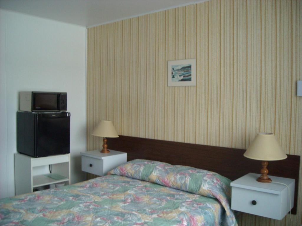 Motel Le Noroit L'Anse-au-Griffon Eksteriør billede