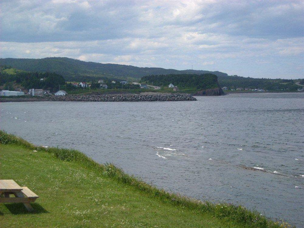 Motel Le Noroit L'Anse-au-Griffon Eksteriør billede