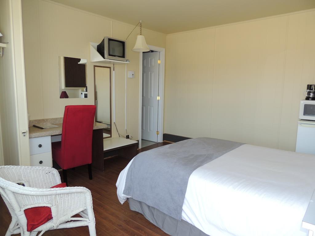 Motel Le Noroit L'Anse-au-Griffon Eksteriør billede