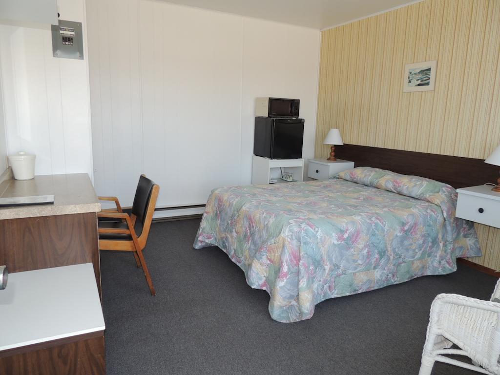 Motel Le Noroit L'Anse-au-Griffon Eksteriør billede