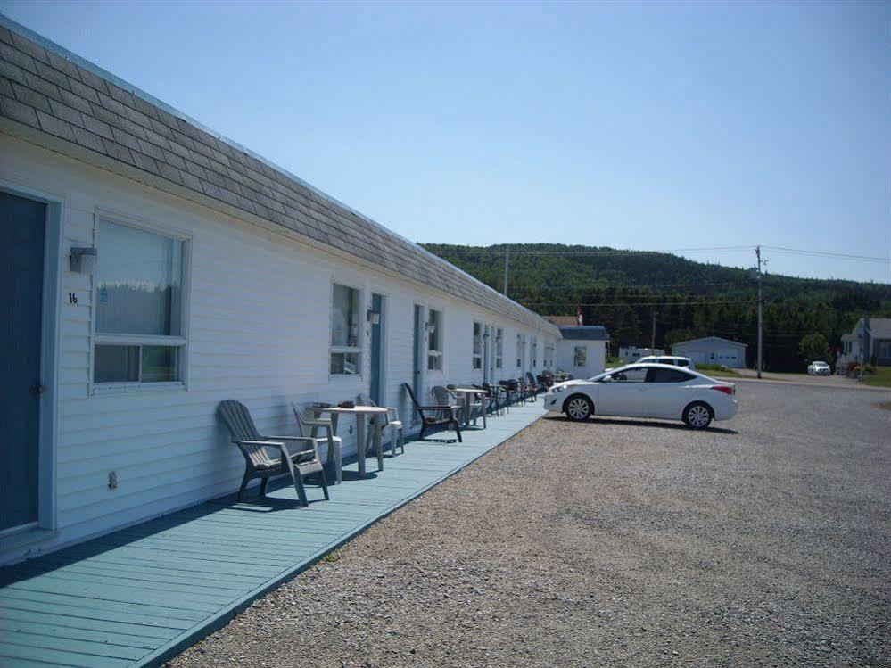 Motel Le Noroit L'Anse-au-Griffon Eksteriør billede